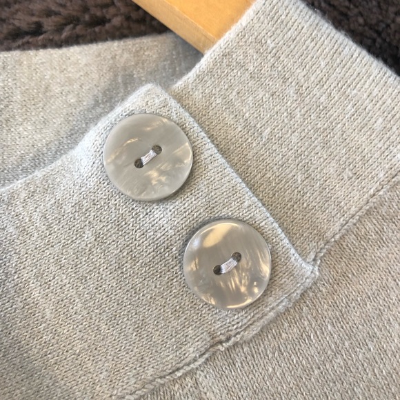 RW & CO. grey sweater - Picture 6 of 9